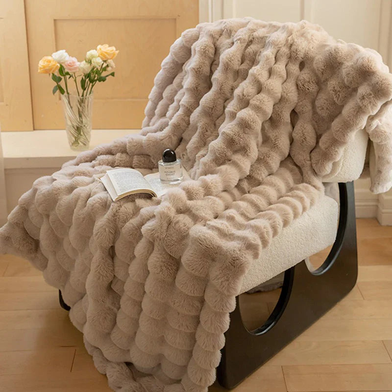 Luxurious Rabbit Faux Fur Throw Blanket - Ultra-Soft & Plush