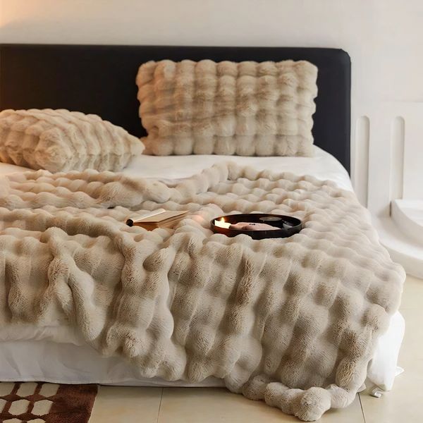 Luxurious Rabbit Faux Fur Throw Blanket - Ultra-Soft & Plush