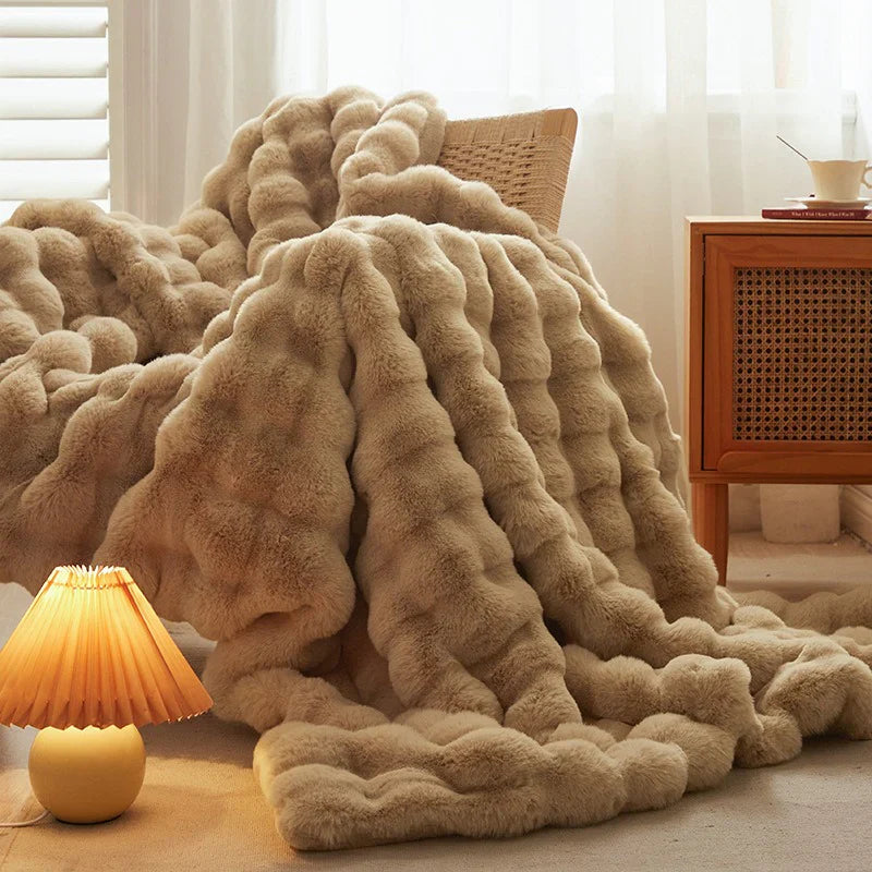 Luxurious Rabbit Faux Fur Throw Blanket - Ultra-Soft & Plush