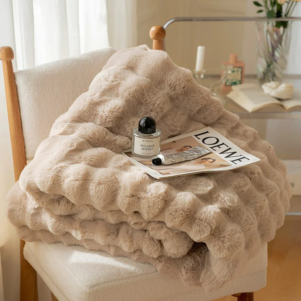 Luxurious Rabbit Faux Fur Throw Blanket - Ultra-Soft & Plush