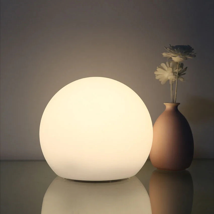 Elegant Globe Table Lamp – Modern Desk Light