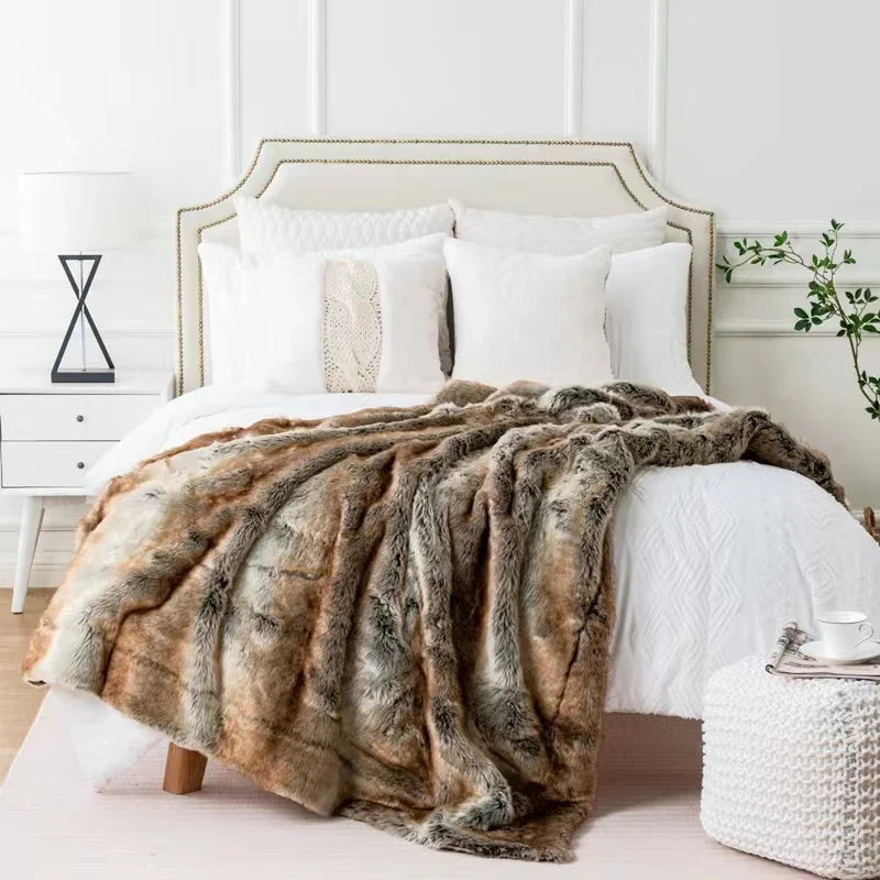 Luxurious Mink Faux Fur Throw Blanket for Cozy Comfort