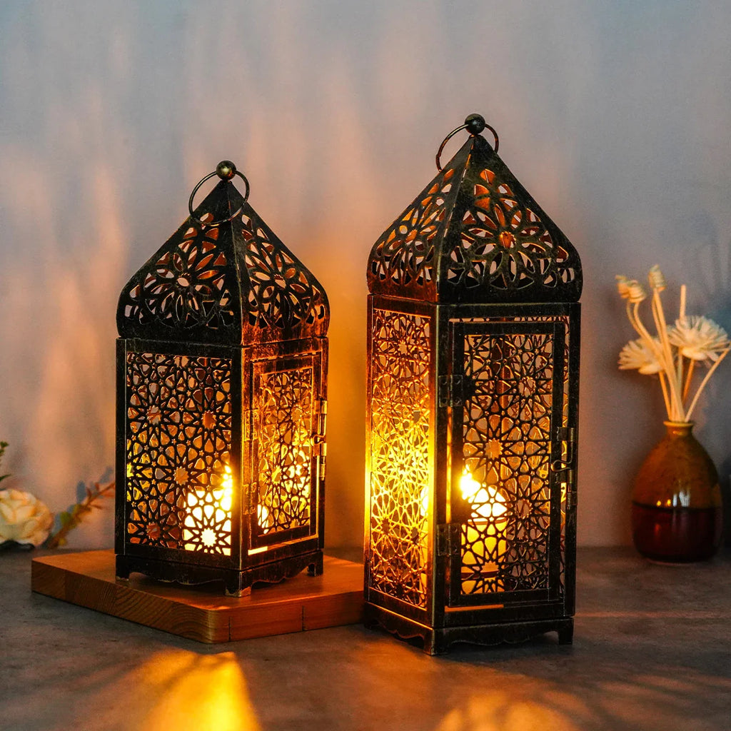 Japanese Cage Lantern — Elegant Vintage-Style Light in an Intricate Wire Cage