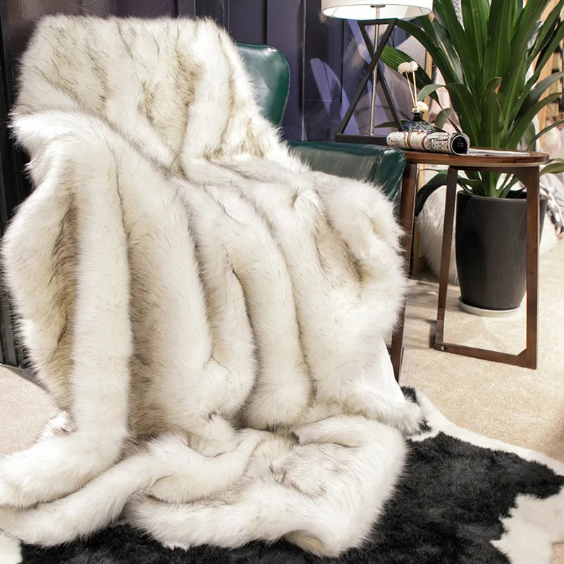Luxurious Fox Faux-Fur Throw Blanket – Ultra-Soft & Cozy