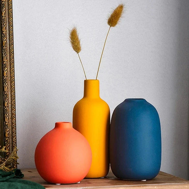 Nordic Ceramic Vase - Sleek Minimalist Home Decor