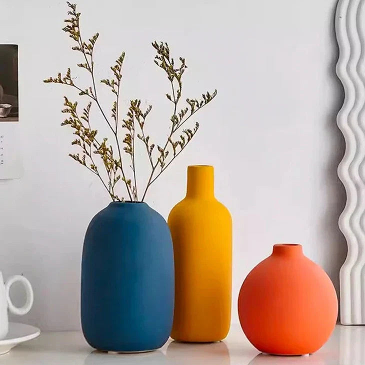 Nordic Ceramic Vase - Sleek Minimalist Home Decor