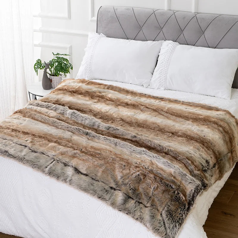 Luxurious Mink Faux Fur Throw Blanket for Cozy Comfort