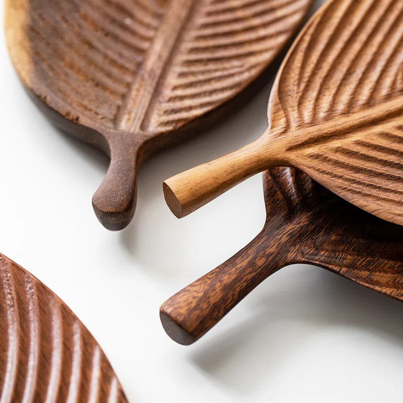 Elegant Walnut Leaf Plate