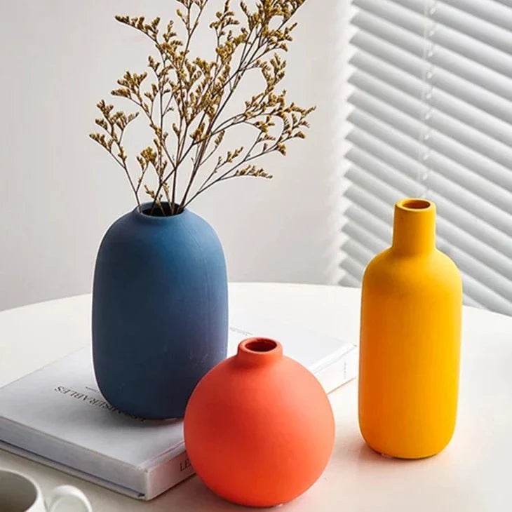 Nordic Ceramic Vase - Sleek Minimalist Home Decor