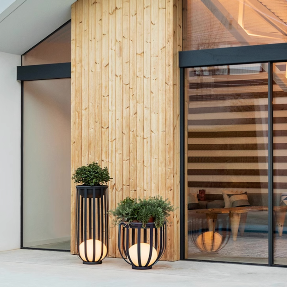 Solar Flower LED Garden Light on Stand - Outdoor Solar-Powered Decor