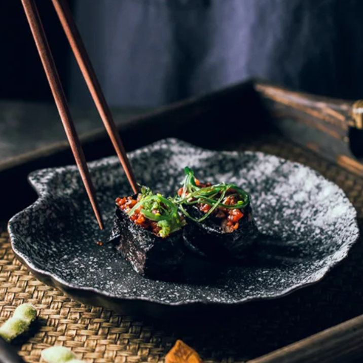 Elegant Shell Plates – Coastal-Inspired Dinnerware