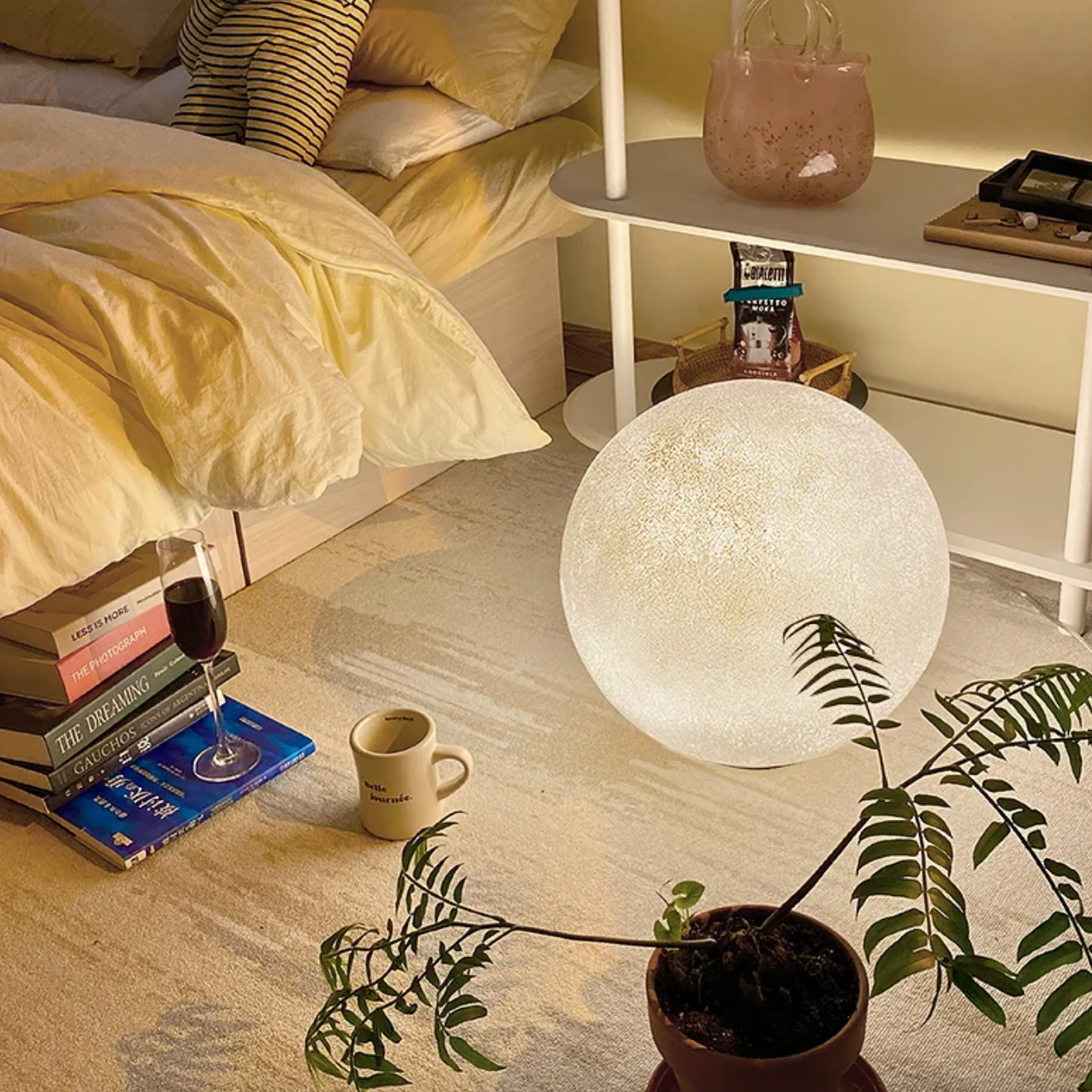 Moon Floor Lamp - Soft Ambient Moonlight for Cozy Spaces