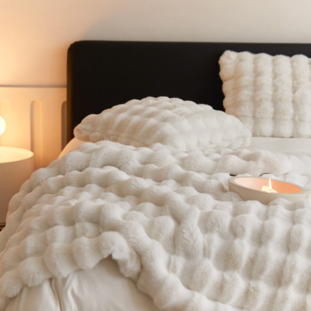 Luxurious Rabbit Faux Fur Throw Blanket - Ultra-Soft & Plush