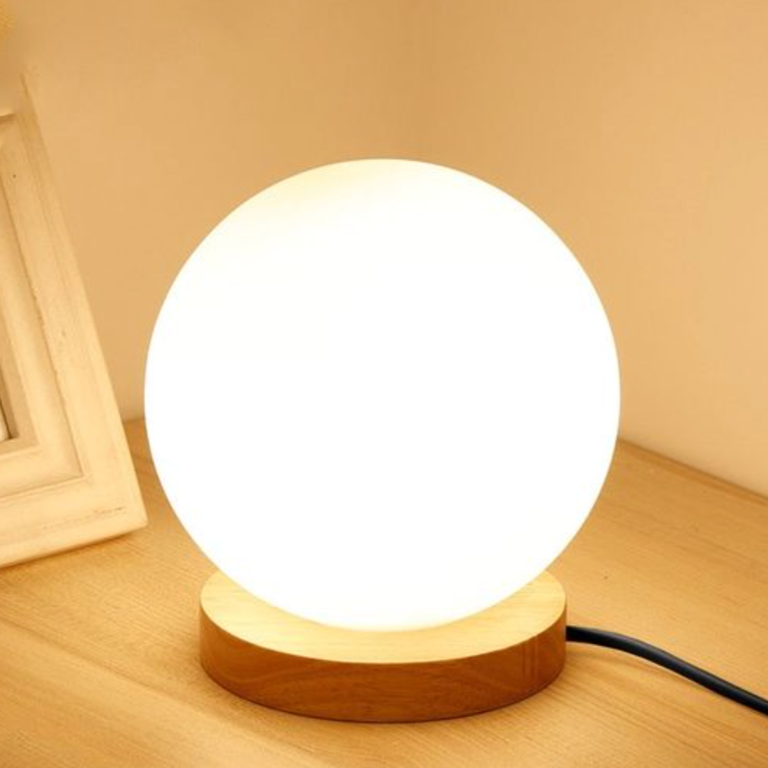 Tabletop Globe Lamp