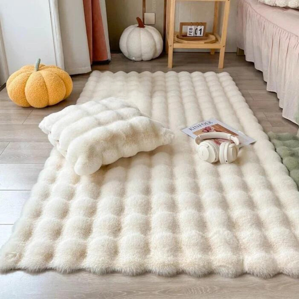 Luxurious Rabbit Faux-Fur Carpet