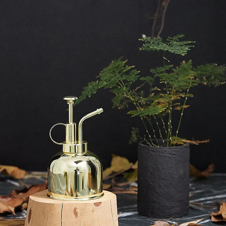 Gold-Finished Plant Spray Bottle – Elegant Mist for Healthy Plants