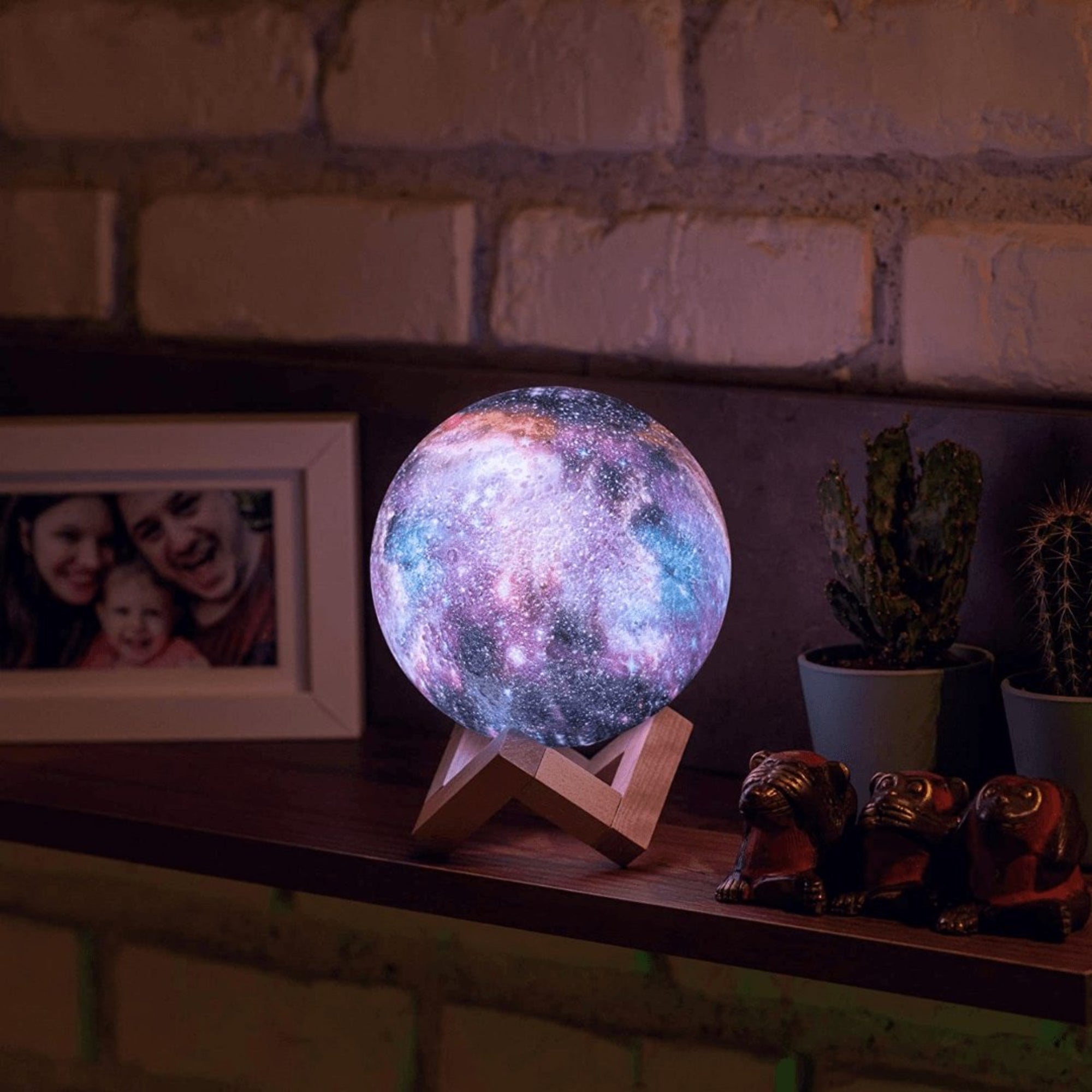 Galaxy Moon Lamp - Enchanting Nebula Night Light